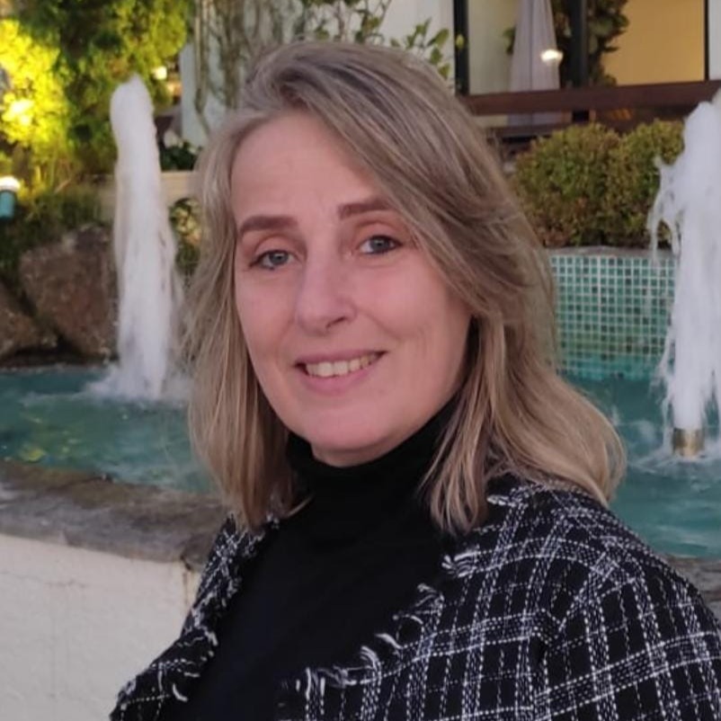 Cristina Quáquio