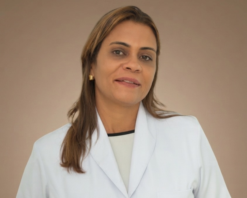 Dr.ª JislaneSantana